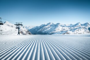 Die frischpräparierten Rillen in den Zermatter Skipisten  | © Zermatt Bergbahnen