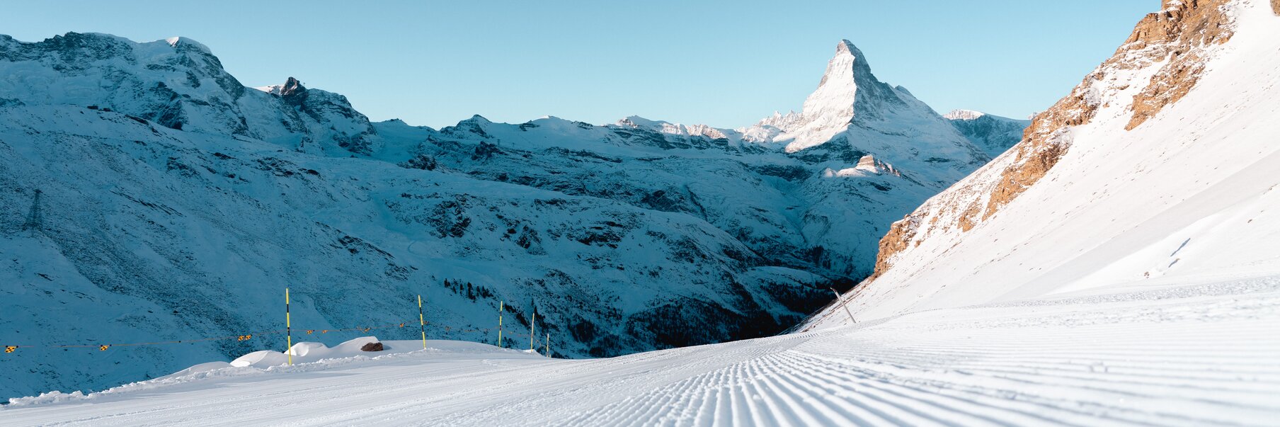 Ski Rothorn | © Christian Bürgi Freshly groomed Rotweng piste with the Matterhorn in the background | © Christian Bürgi
